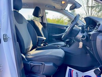 Vauxhall Grandland X 1.5 Turbo D BlueInjection SE Auto Euro 6 (s/s) 5dr