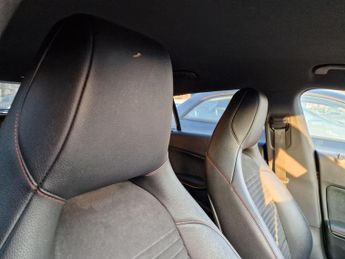 Mercedes-Benz CLA 2.1 CLA220d AMG Line Shooting Brake 7G-DCT Euro 6 (s/s) 5dr