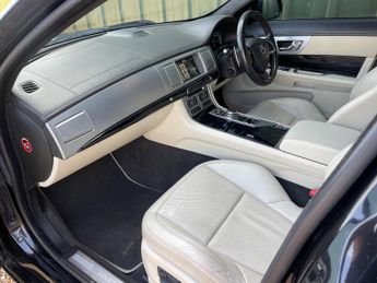 Jaguar XF 3.0d S V6 Portfolio Auto Euro 5 (s/s) 4dr