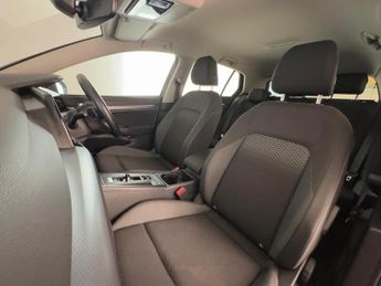 Volkswagen Golf 1.5 eTSI MHEV Active DSG Euro 6 (s/s) 5dr