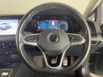 Volkswagen Golf 1.5 eTSI MHEV Active DSG Euro 6 (s/s) 5dr