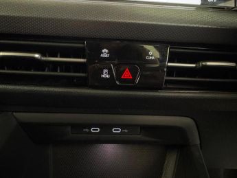 Volkswagen Golf 1.5 eTSI MHEV Active DSG Euro 6 (s/s) 5dr