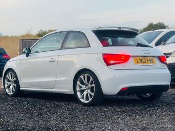 Audi A1 1.4 TFSI CoD Black Edition Sportback S Tronic Euro 5 (s/s) 5dr