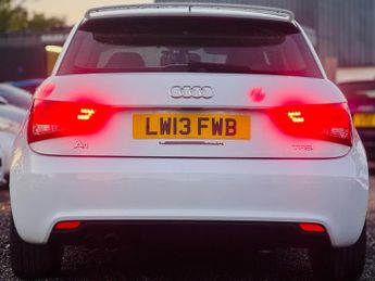 Audi A1 1.4 TFSI CoD Black Edition Sportback S Tronic Euro 5 (s/s) 5dr