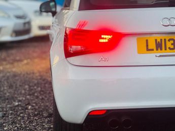 Audi A1 1.4 TFSI CoD Black Edition Sportback S Tronic Euro 5 (s/s) 5dr