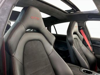 Porsche Panamera 4.0T V8 GTS Saloon PDK 4WD Euro 6 (s/s) 5dr