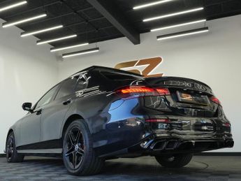 Mercedes E Class 2.0 E300e 13.5kWh AMG Line Night Edition (Premium Plus) G-Tronic