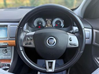 Jaguar XF 3.0 V6 Luxury Auto Euro 4 4dr