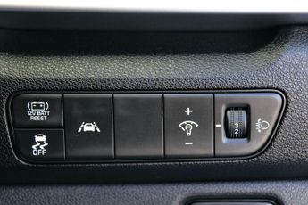 Kia Niro 1.6h GDi 3 SUV 5dr Petrol Hybrid DCT Euro 6 (s/s) (139 bhp)