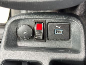 Ford Transit Connect 1.5 240 EcoBlue Leader L2 Euro 6 (s/s) 5dr