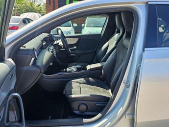 Mercedes-Benz A Class 1.3 A250e 15.6kWh AMG Line (Premium 2) 8G-DCT Euro 6 (s/s) 5dr