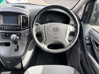 Hyundai i800 2.5 CRDi SE Nav Auto Euro 6 5dr