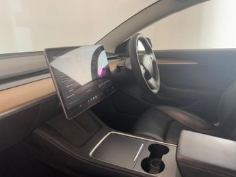 Tesla Model 3 Standard Range Plus Auto RWD 4dr