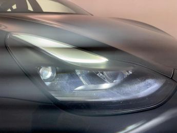Tesla Model 3 Standard Range Plus Auto RWD 4dr