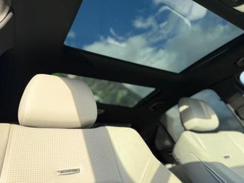 Mercedes-Benz E Class 5.5 E63 V8 BiTurbo AMG SpdS MCT Euro 6 (s/s) 4dr