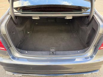 Mercedes-Benz E Class 5.5 E63 V8 BiTurbo AMG SpdS MCT Euro 6 (s/s) 4dr