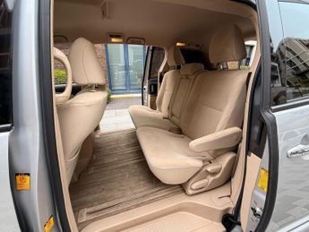 Toyota Estima 2.4 Petrol Hybrid 8 Seater Ulez
