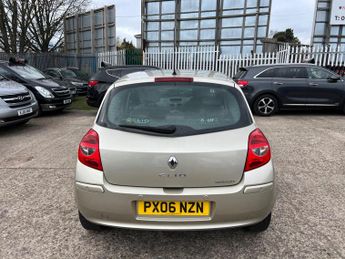 Renault Clio 1.6 VVT Initiale 5dr