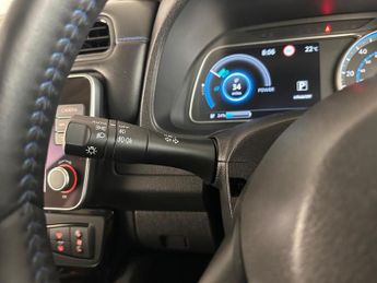 Nissan Leaf 39kWh Tekna Auto 5dr