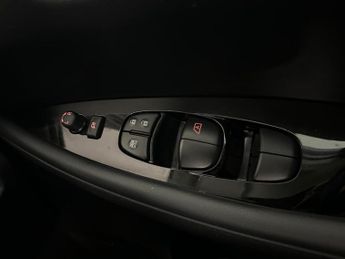 Nissan Leaf 39kWh Tekna Auto 5dr