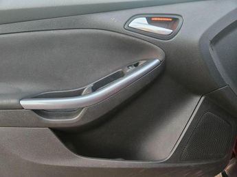 Ford Focus 1.6 Titanium Navigator Powershift Euro 5 5dr
