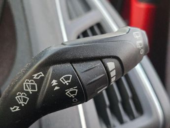 Ford Focus 1.6 Titanium Navigator Powershift Euro 5 5dr