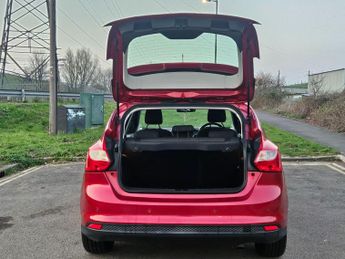 Ford Focus 1.6 Titanium Navigator Powershift Euro 5 5dr