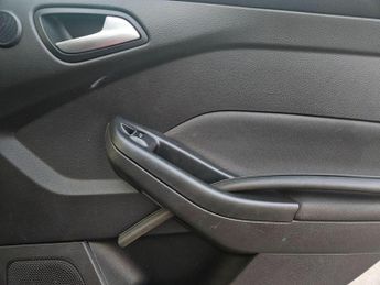 Ford Focus 1.6 Titanium Navigator Powershift Euro 5 5dr