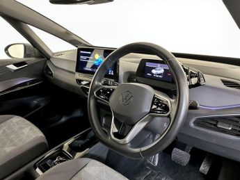 Volkswagen ID.3 Pure Performance 45kWh Life Auto 5dr