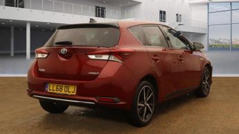 Toyota Auris 1.8 VVT-h Design CVT Euro 6 (s/s) 5dr