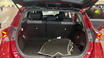 Toyota Auris 1.8 VVT-h Design CVT Euro 6 (s/s) 5dr