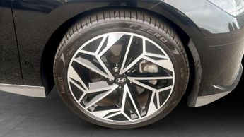 Hyundai IONIQ 6 77.4kWh Premium Saloon 4dr Electric Auto AWD (325 ps)