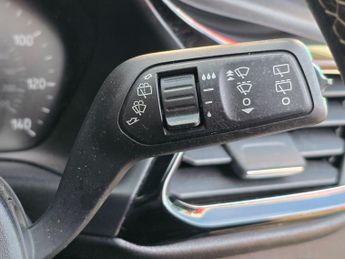 Ford Fiesta 1.0T EcoBoost Titanium Euro 6 (s/s) 5dr