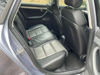 Audi A4 Avant 2.0 TDI S line Estate 5dr Diesel CVT (173 g/km, 138 bhp)