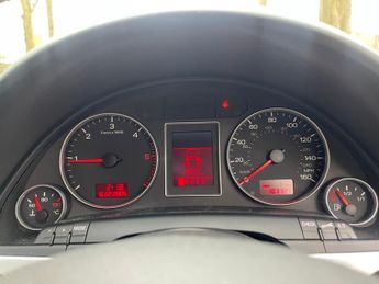Audi A4 Avant 2.0 TDI S line Estate 5dr Diesel CVT (173 g/km, 138 bhp)