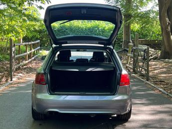 Audi A4 Avant 2.0 TDI S line Estate 5dr Diesel CVT (173 g/km, 138 bhp)