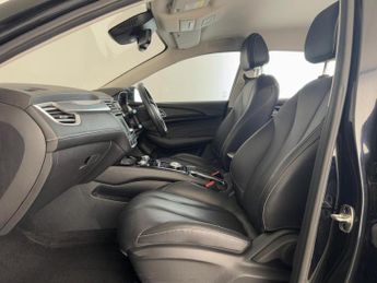 MG MG5 61.1kWh Exclusive Long Range Auto 5dr
