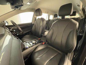 MG MG5 61.1kWh Exclusive Long Range Auto 5dr