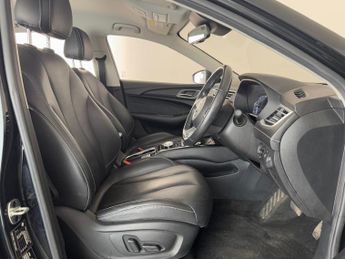 MG MG5 61.1kWh Exclusive Long Range Auto 5dr