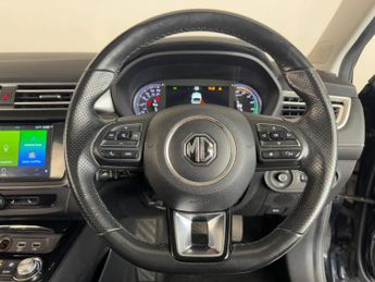 MG MG5 61.1kWh Exclusive Long Range Auto 5dr
