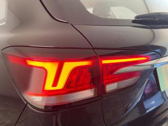 MG MG5 61.1kWh Exclusive Long Range Auto 5dr