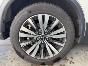 Mitsubishi Outlander 2.0 MIVEC Design CVT 4WD Euro 6 (s/s) 5dr