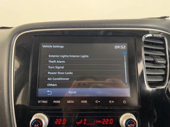 Mitsubishi Outlander 2.0 MIVEC Design CVT 4WD Euro 6 (s/s) 5dr
