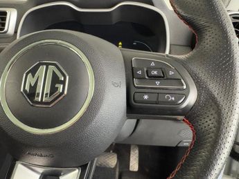 MG MG ZS 72.6kWh Trophy Long Range Auto 5dr