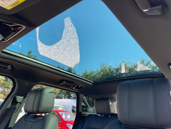 Land Rover Range Rover 3.0 SD V6 Vogue Auto 4WD Euro 6 (s/s) 5dr