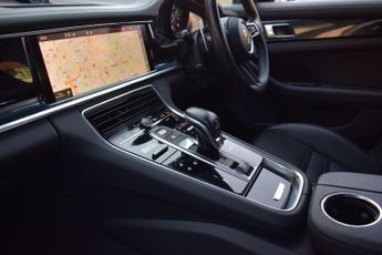 Porsche Panamera 2.9 V6 E-Hybrid 17.9kWh 4 Platinum Edition Saloon PDK 4WD Euro 6