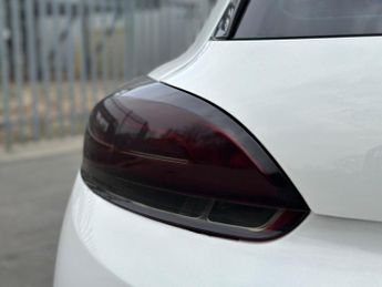 Volkswagen Scirocco 1.4 TSI DSG Euro 5 3dr (Nav)