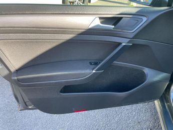 Volkswagen Golf 1.6 TDI Match DSG Euro 6 (s/s) 5dr