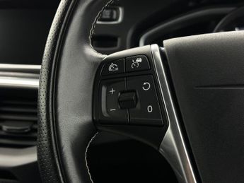 Volvo V40 2.0 D4 R-Design Pro Auto Euro 6 (s/s) 5dr