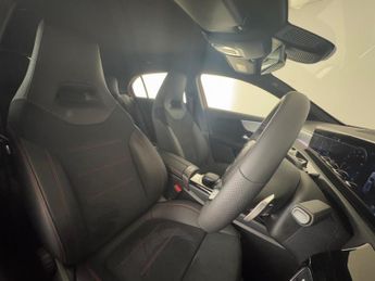 Mercedes-Benz A Class 1.3 A180 AMG Line (Premium) 7G-DCT Euro 6 (s/s) 5dr